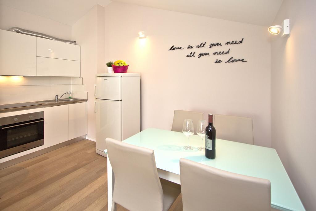 Apartments Adria Porec Esterno foto